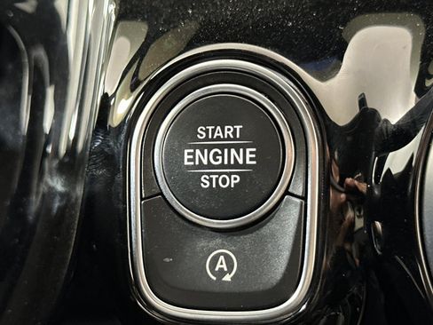 Used 2023 Mercedes-Benz GLA 250 image 21
