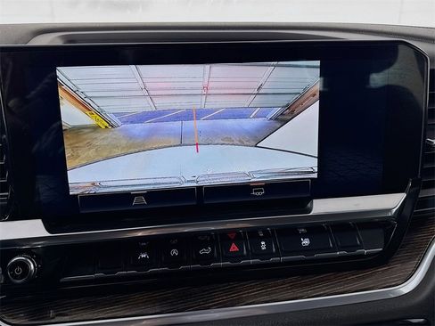 Used 2023 GMC Sierra 1500 SLE image 39