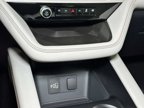 New 2026 Ford Explorer Active w/ Active Comfort Package AWD/4WD image 30
