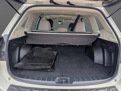 Used 2020 Subaru Forester Premium AWD/4WD image 13