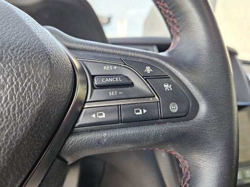 Used 2022 INFINITI Q60 Red Sport 400 w/ Carbon Fiber Package image 23