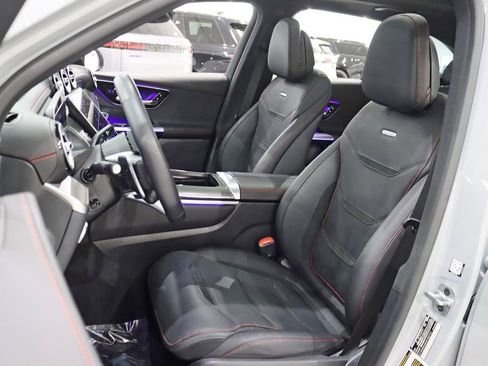 Used 2025 Mercedes-Benz GLC 43 AMG 4MATIC image 29