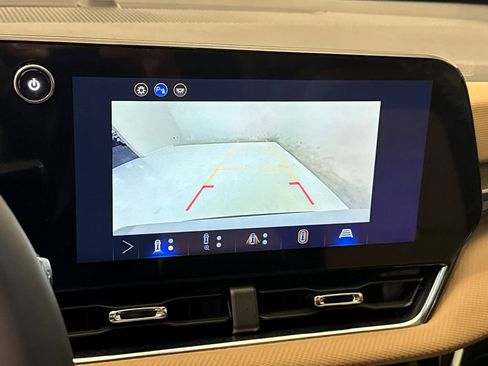 Used 2026 Chevrolet Equinox ACTIV w/ Convenience Package III AWD/4WD image 25