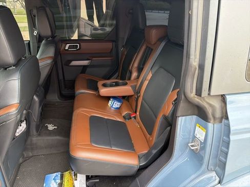 Used 2023 Ford Bronco Outer Banks image 8