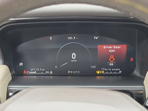 Used 2022 Lincoln Nautilus AWD w/ Premium Package image 24