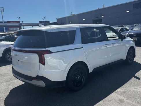 Used 2026 Kia Carnival FWD image 7
