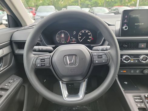 Used 2026 Honda CR-V LX image 17