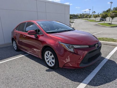 Certified 2022 Toyota Corolla LE FWD image 1
