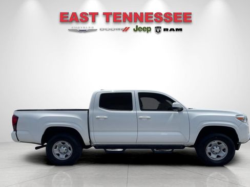 Used 2022 Toyota Tacoma SR AWD/4WD image 2
