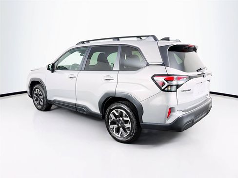 Used 2026 Subaru Forester Premium AWD/4WD image 9