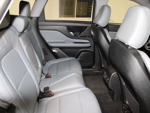 Used 2022 Lincoln Corsair FWD image 32