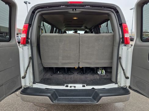 Used 2020 Chevrolet Express 3500 LT w/ LT Preferred Equipment Group image 29