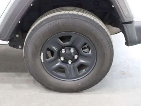 Used 2022 Jeep Wrangler Unlimited Sport image 42