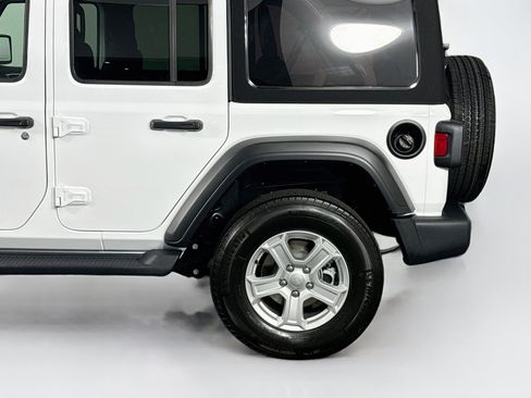 Used 2022 Jeep Wrangler Unlimited Sport AWD/4WD image 42