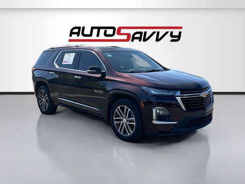 Used 2023 Chevrolet Traverse High Country FWD image 1
