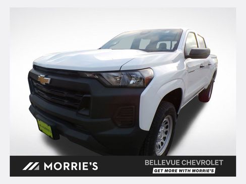 Used 2025 Chevrolet Colorado W/T w/ Advanced Trailering Package RWD image 1