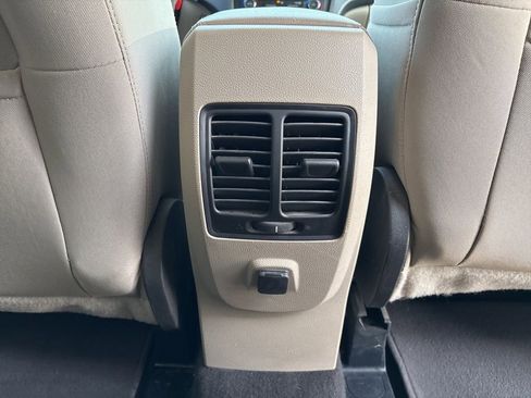 Used 2017 Ford Escape SE image 44