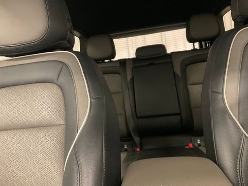 Used 2025 Chevrolet Equinox LT w/ Convenience Package II image 19