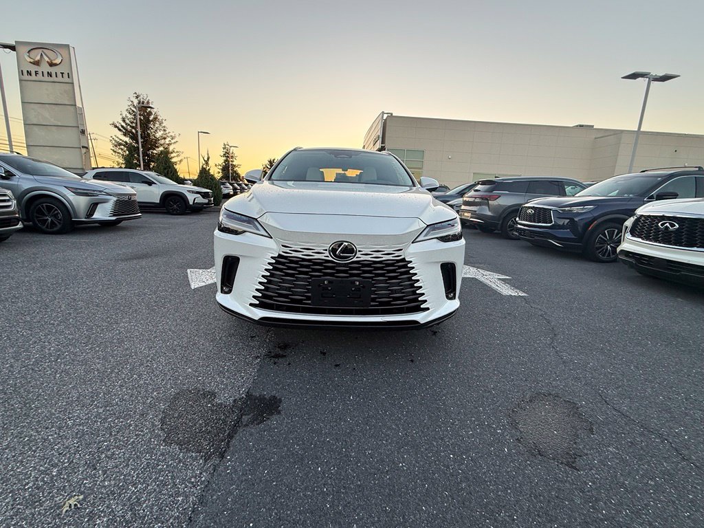 Used 2025 Lexus RX 450h AWD w/ Convenience Package image 3