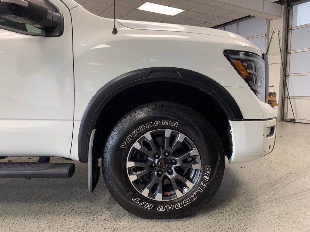 Used 2021 Nissan Titan PRO-4X w/ Pro-4x Convenience Package AWD/4WD image 10