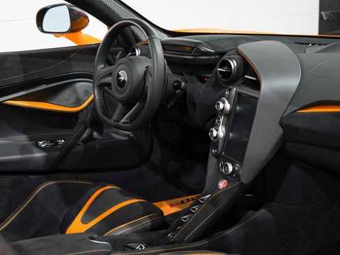 Used 2022 McLaren 720S Performance image 20