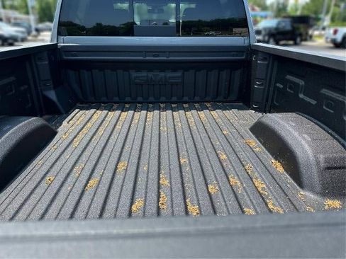 New 2025 GMC Sierra 2500 SLT w/ SLT Premium Package image 12