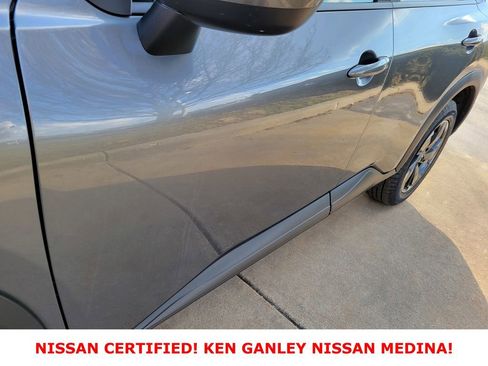 Certified 2025 Nissan Rogue SV image 11