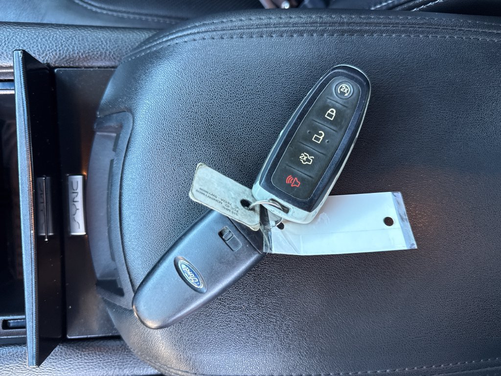 Used 2016 Ford Taurus SHO w/ Equipment Group 401A AWD/4WD image 31