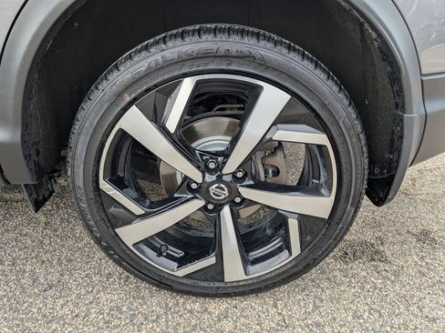 Used 2020 Nissan Rogue Sport SL image 12