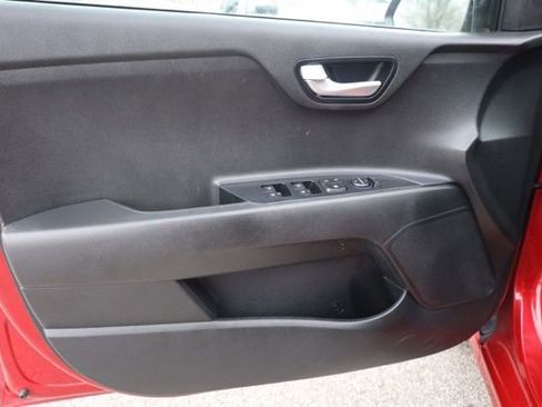 Used 2020 Kia Rio S image 19