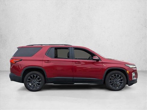 Used 2022 Chevrolet Traverse RS image 4