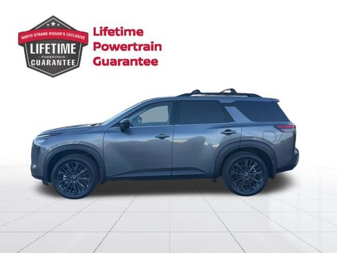 New 2026 Nissan Pathfinder SL w/ SL Premium Package image 4