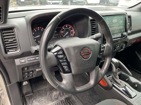 Used 2024 Nissan Frontier PRO-4X w/ Pro Convenience Package image 18