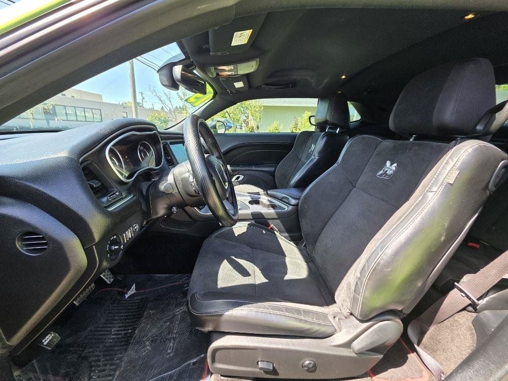 Used 2015 Dodge Challenger R/T Scat Pack w/ Leather Interior Group RWD image 15