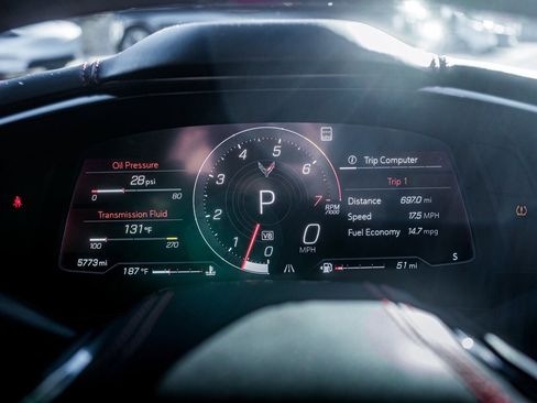 Used 2021 Chevrolet Corvette Stingray Premium Cpe w/ Z51 Performance Package image 22