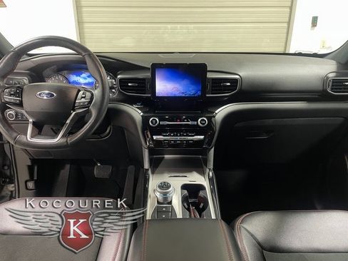 Used 2023 Ford Explorer ST-Line image 12