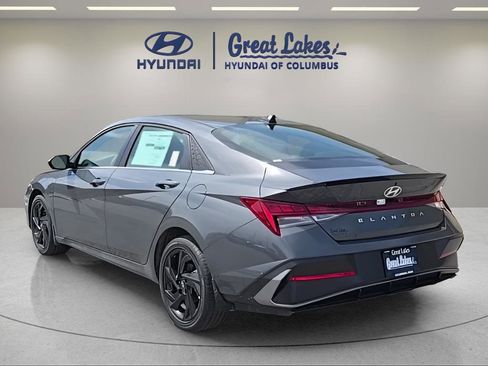 New 2026 Hyundai Elantra SEL Sport Premium FWD image 3