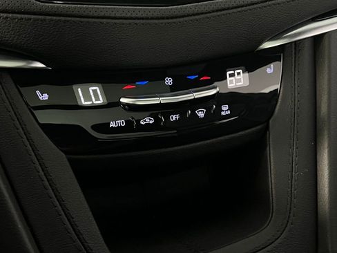 Used 2024 Cadillac XT6 Luxury w/ LPO, Floor Liner Package image 19