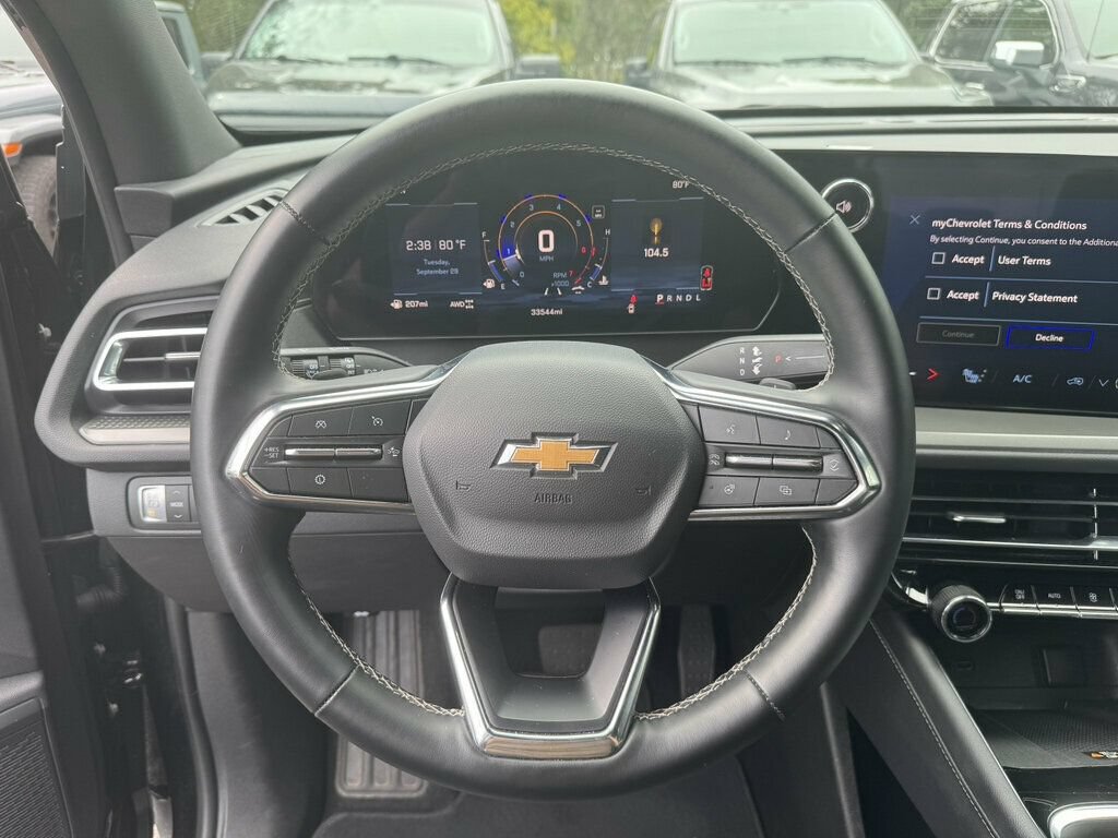 Used 2026 Chevrolet Traverse LT AWD/4WD image 5