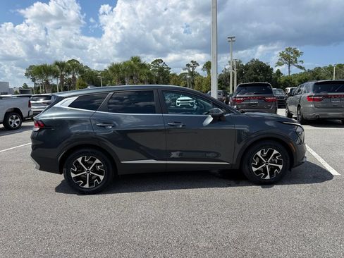 Used 2025 Kia Sportage EX FWD image 2