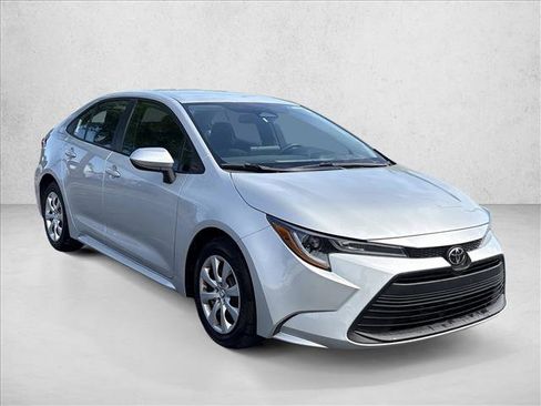 Used 2026 Toyota Corolla LE FWD image 3