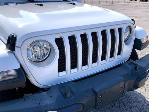 Used 2022 Jeep Wrangler Unlimited Sahara w/ Cold Weather Group AWD/4WD image 27