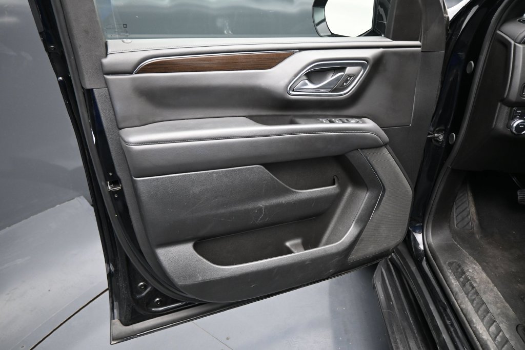 Used 2024 GMC Yukon SLE AWD/4WD image 11