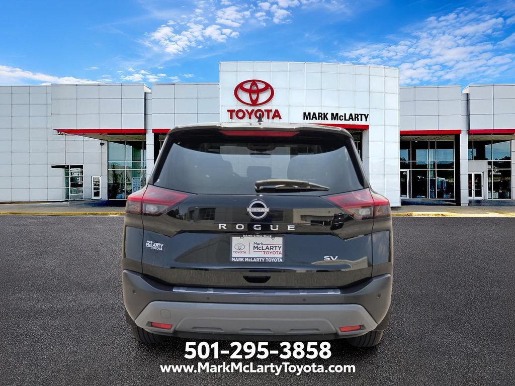 Used 2023 Nissan Rogue SV FWD image 4