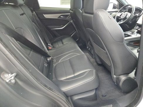 Used 2024 Jaguar F-PACE R-Dynamic S image 11
