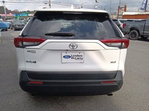 Used 2024 Toyota RAV4 XLE image 4