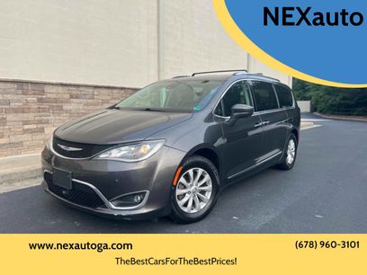 Used 2018 Chrysler Pacifica Touring-L w/ Advanced Safetytec Group
