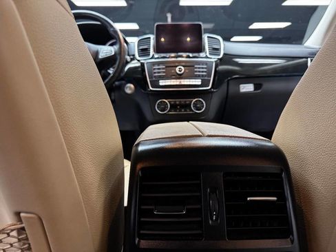 Used 2019 Mercedes-Benz GLS 450 4MATIC image 41