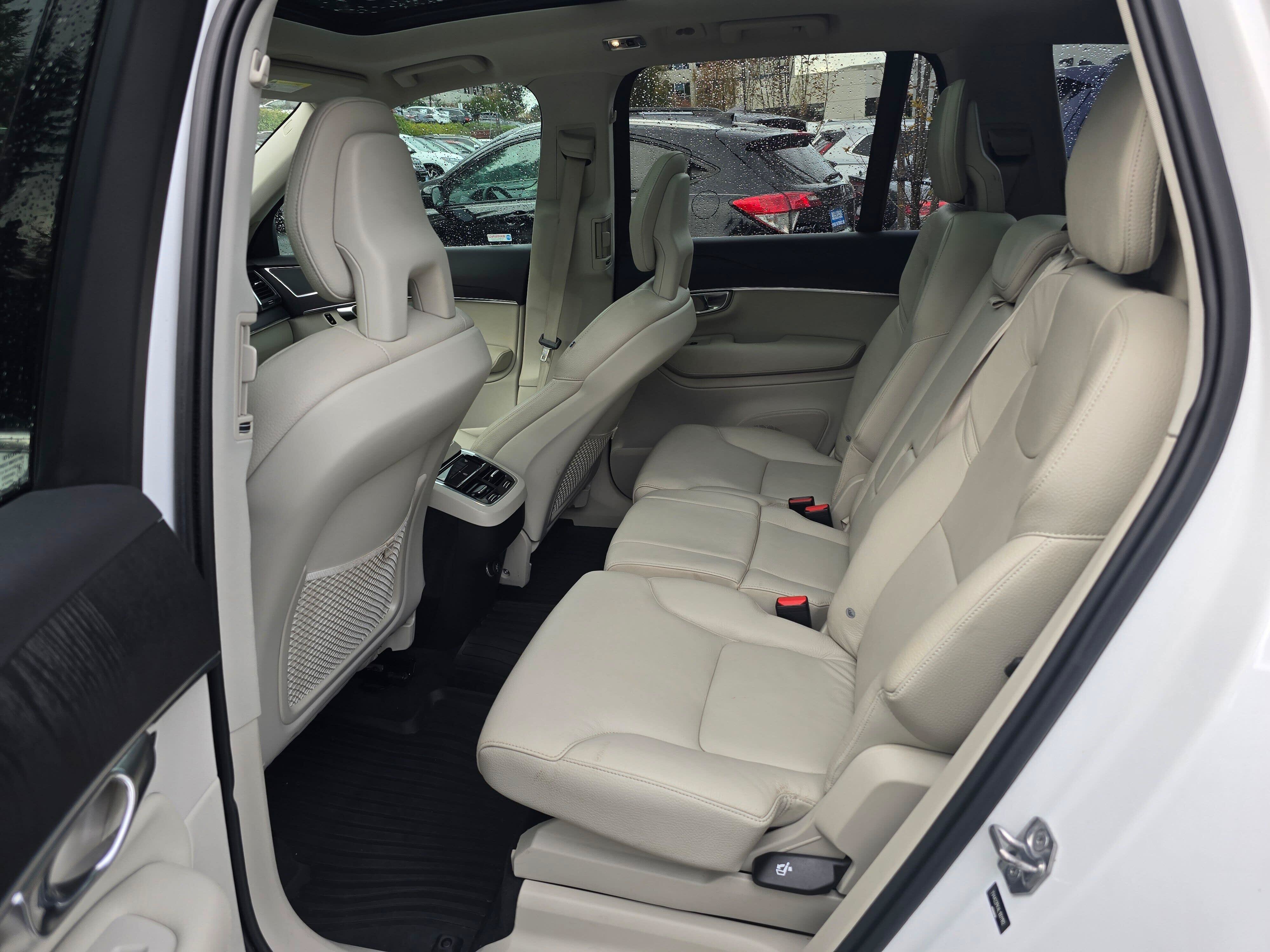 Used 2020 Volvo XC90 T6 Momentum w/ Protection Package Premier AWD/4WD image 17