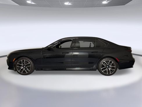Used 2026 BMW 740i RWD image 2